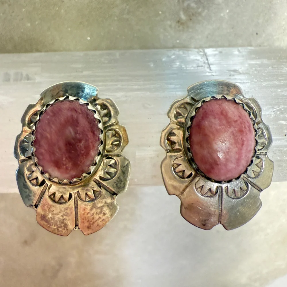 VTG Artist Signed WT Sterling Silver Pink Stone Clip Earrings
